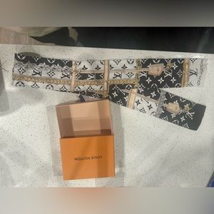LOUIS VUITTON Monogram Confidential Bandeau Authentic.